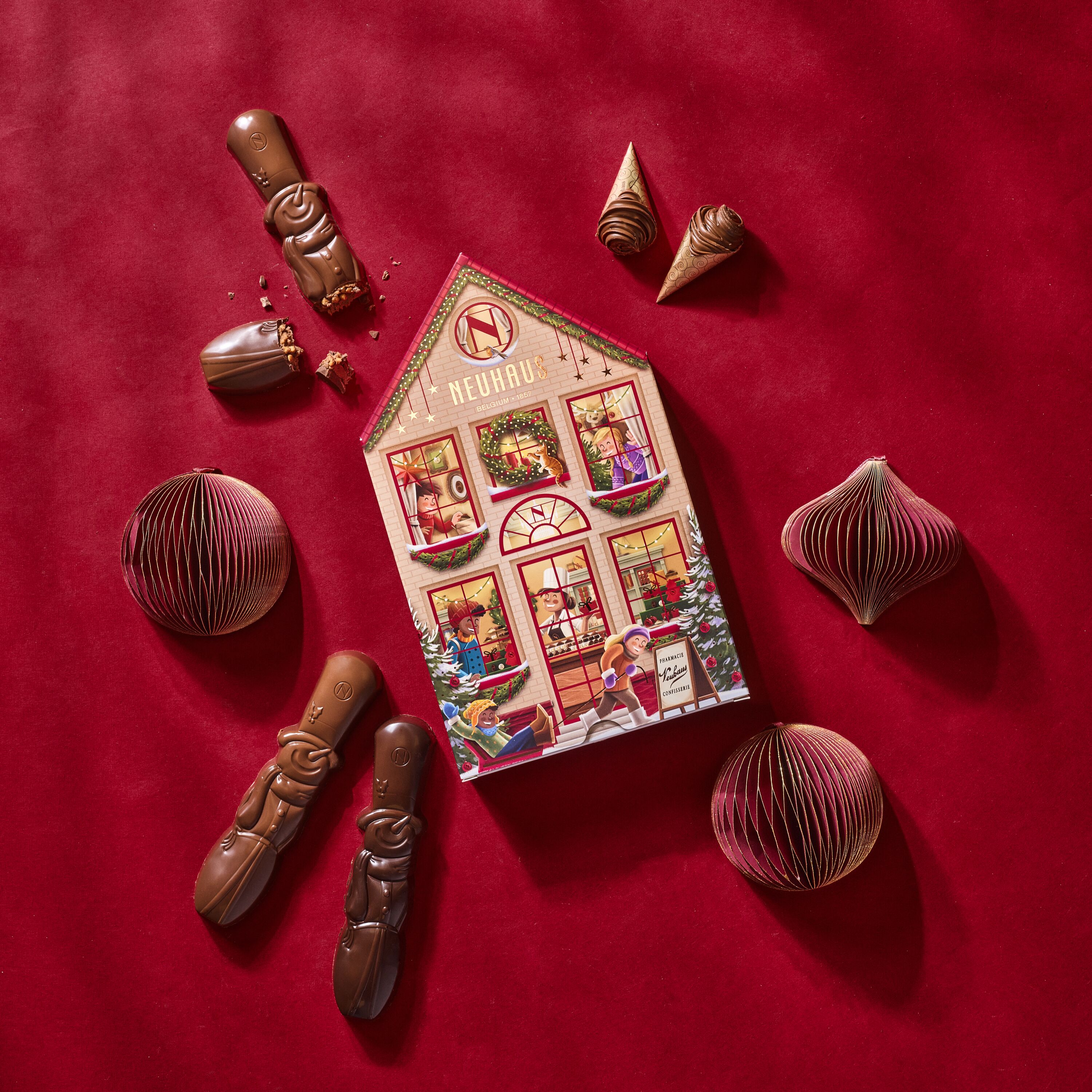 菓子 Neuhaus Masterpieces Timeless Masterpieces Ballotin 750 g | Neuhaus Chocolates